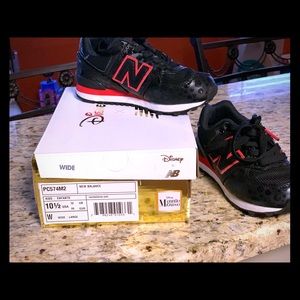 Minnie Mouse New Balance kids sneakers